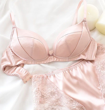 シルクサテン ノンワイヤー ブラジャー