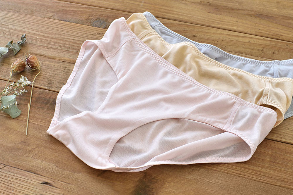 シルク ショーツ