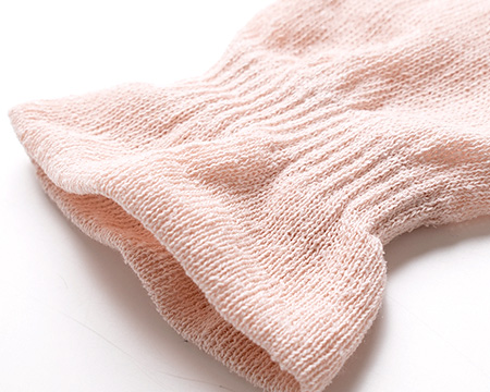 手首はリブ編み