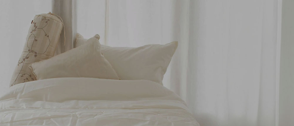 シルクが叶える冬の快眠アイテム特集