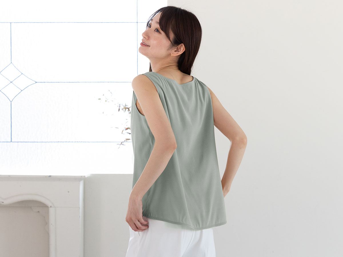 シルクサテンストレッチ タンクトップ