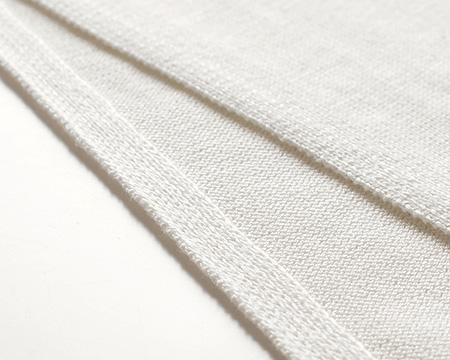 両サイドはフラット状