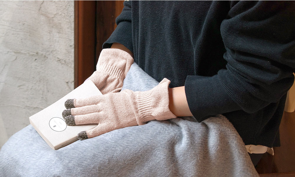 シルク おやすみ手袋 スマートフォン対応 日本製 ピンク フリーサイズ