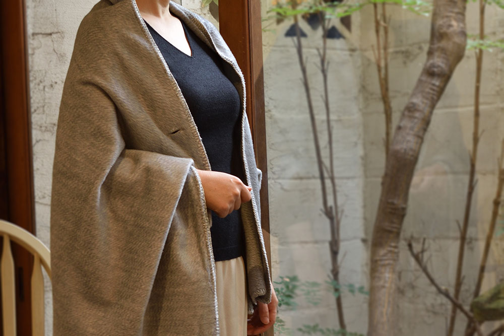 シルク100％ ふわふわ加工 Vネック 長袖インナー 日本製