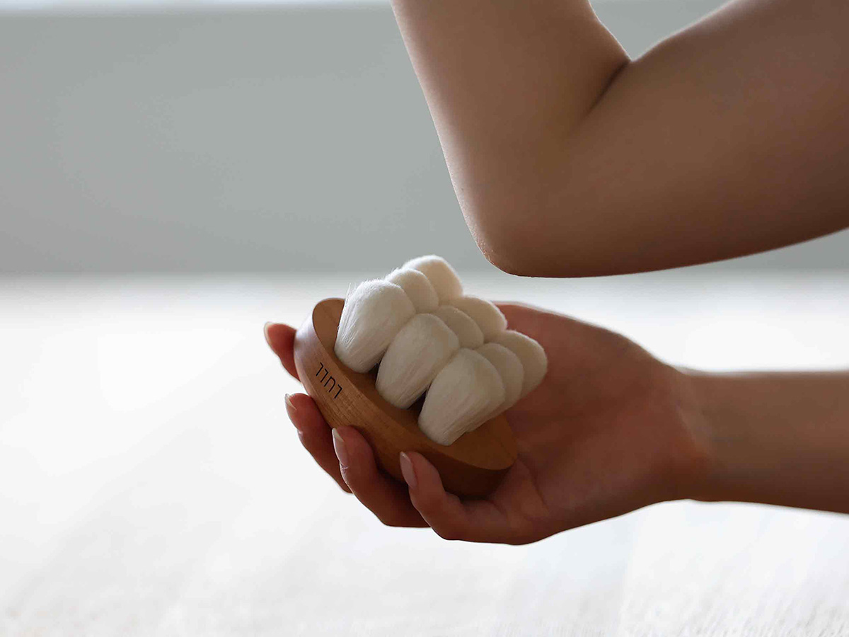 LULL シルク ボディケアブラシ 日本製 HASEGAWA ドライタイプ