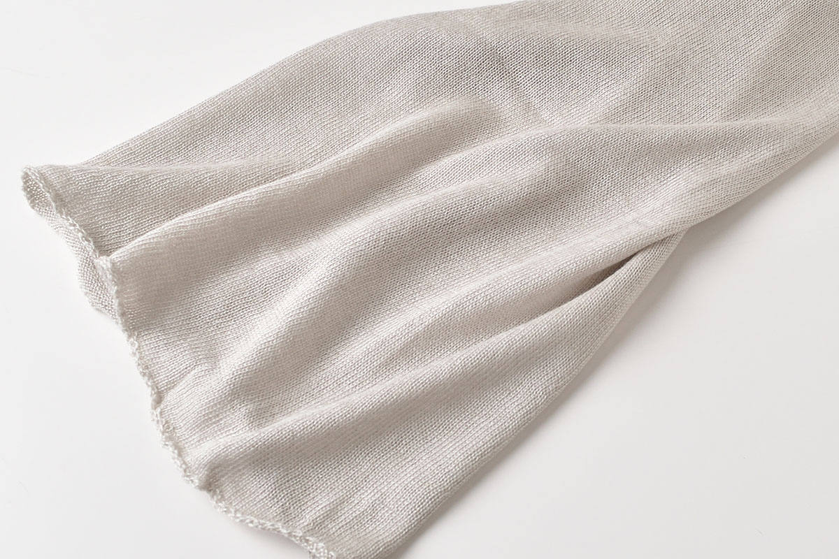 シルク100％ ふわふわ加工 ネックウォーマー 日本製 筒状に編まれたホールガーメント