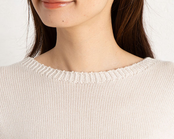 シルク100％ ふわふわ加工 クルーネック 長袖 ニット 日本製 縫い目のないホールガーメント