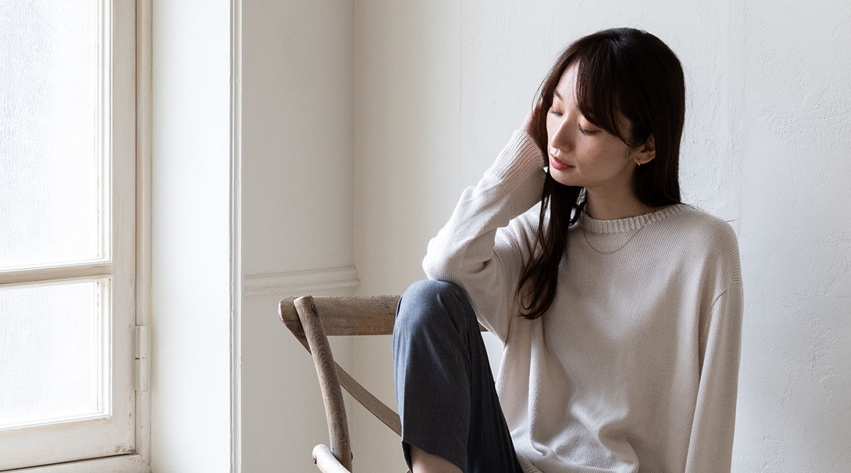 シルク100％ ふわふわ加工 クルーネック 長袖 ニット 日本製 縫い目のないホールガーメント