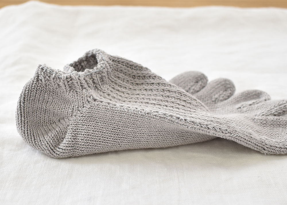 肌側シルク 5本指スニーカーソックス 日本製 ホールガーメント