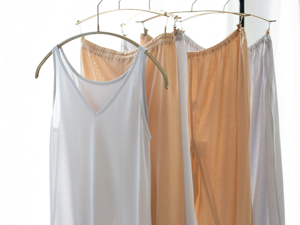シルク100% タンクトップ 2way　保湿インナー【かるふわシルク艶タイプ】