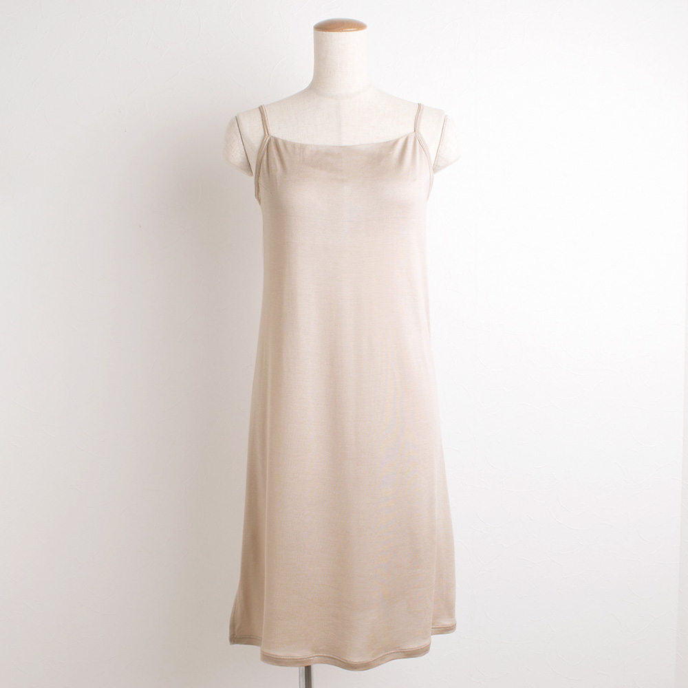 シルク100％ カップ付き ゆったりキャミスリップ 日本製【ふわ肌シルク】