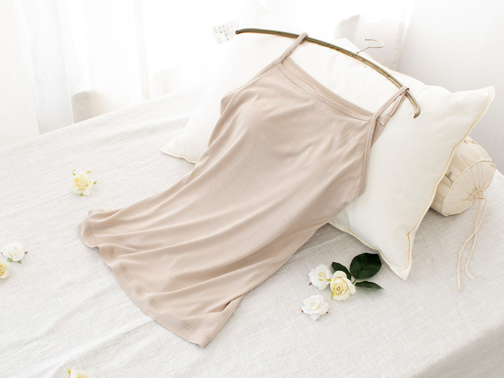 シルク100％ カップ付き ハイバック キャミソール 日本製 ゆるラク【ふわ肌シルク】