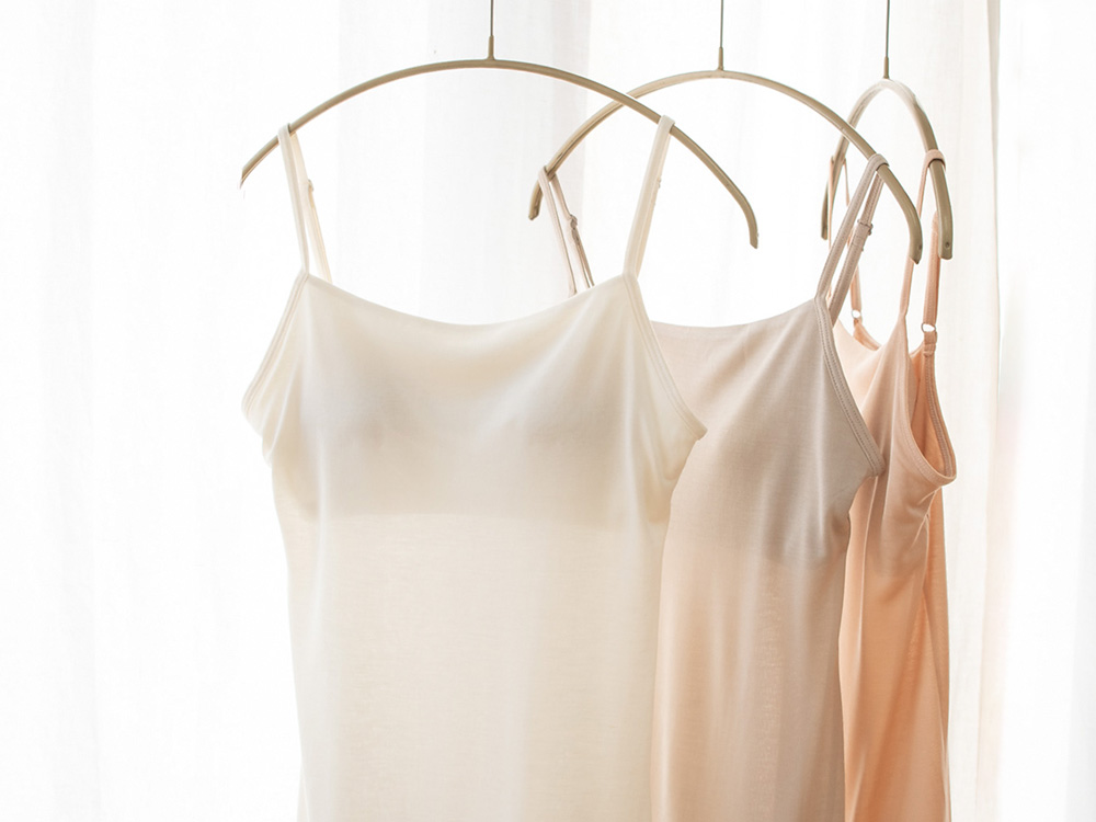 シルク100％ カップ付き キャミソール 日本製 しっかりタイプ 【ふわ肌シルク】