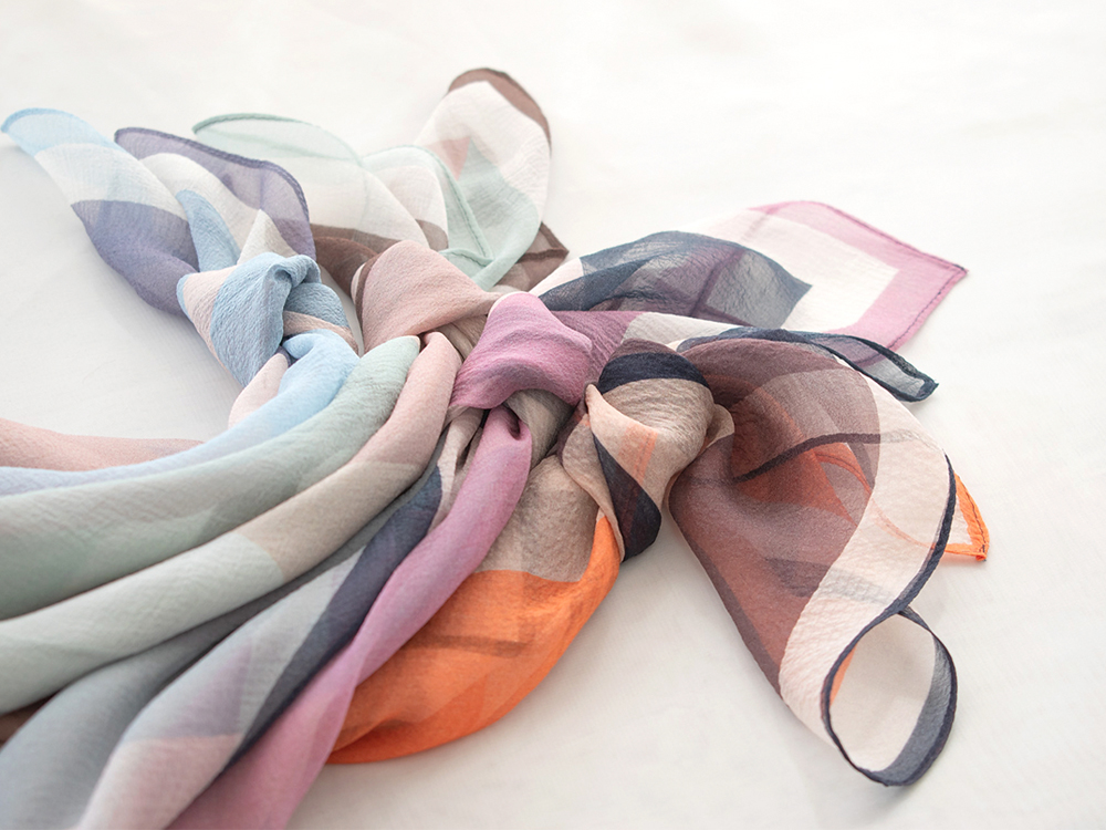 シルク100% シフォン プチスカーフ 70cm