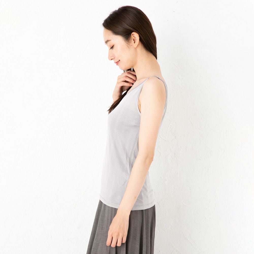 シルク100％ Vネックタンクトップ 保湿インナー