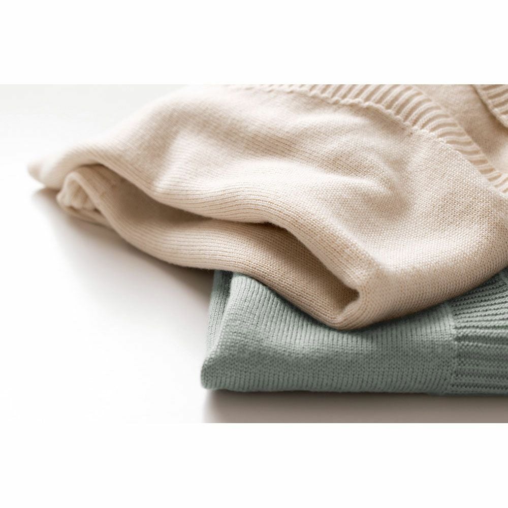 シルク100% ふわふわ加工 カーディガン 日本製 縫い目のないホールガーメント