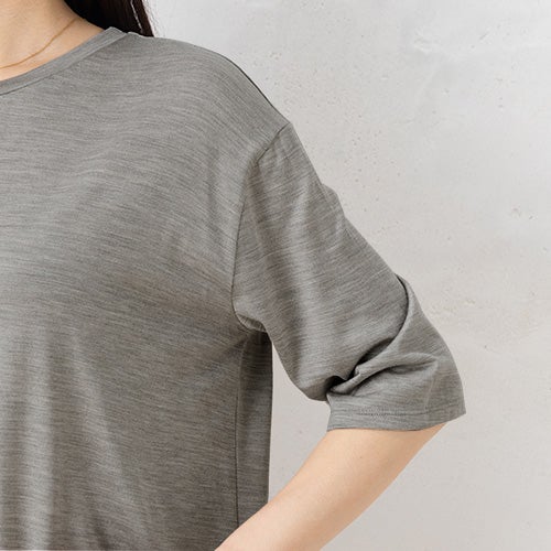 シルク100％ ジャージー クルーネック 5分袖トップス 日本製