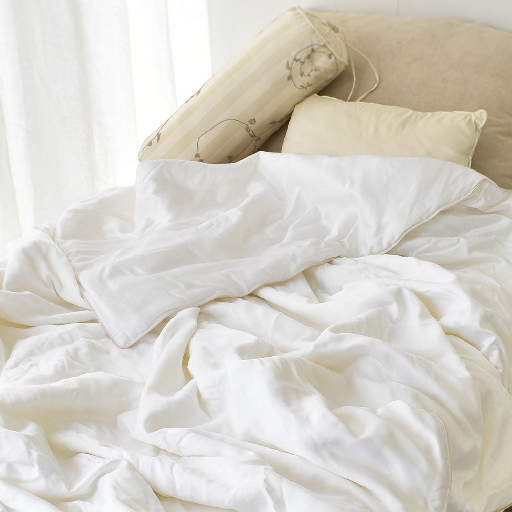 シルク100％真綿 薄掛け布団 シングルサイズ 側生地バンブー