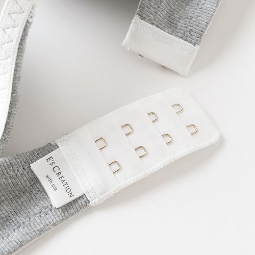 カップ裏シルク モールドカップ ノンワイヤーブラジャー