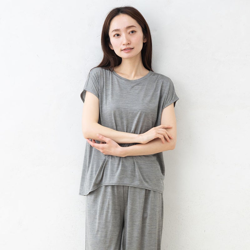 シルク100％ ジャージー パジャマ 上下セット フレンチ袖トップスとガウチョパンツ 日本製