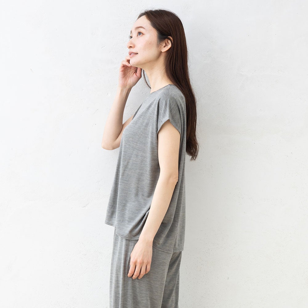 シルク100％ ジャージー パジャマ 上下セット フレンチ袖トップスとガウチョパンツ 日本製